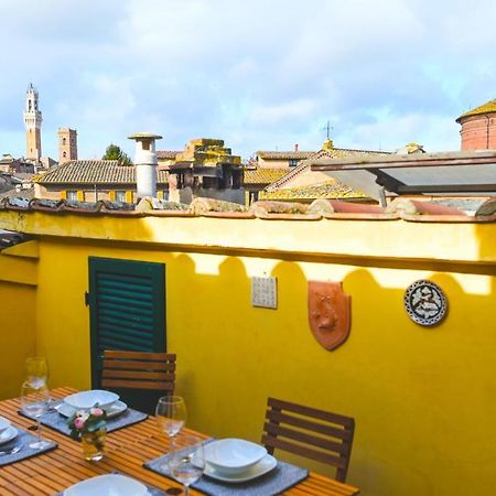 Un Terrazzo Sulla Magia Apartment Siena Luaran gambar