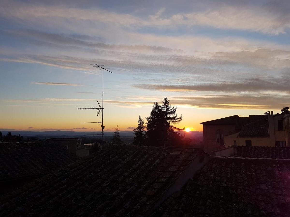 Un Terrazzo Sulla Magia Apartment Siena Luaran gambar