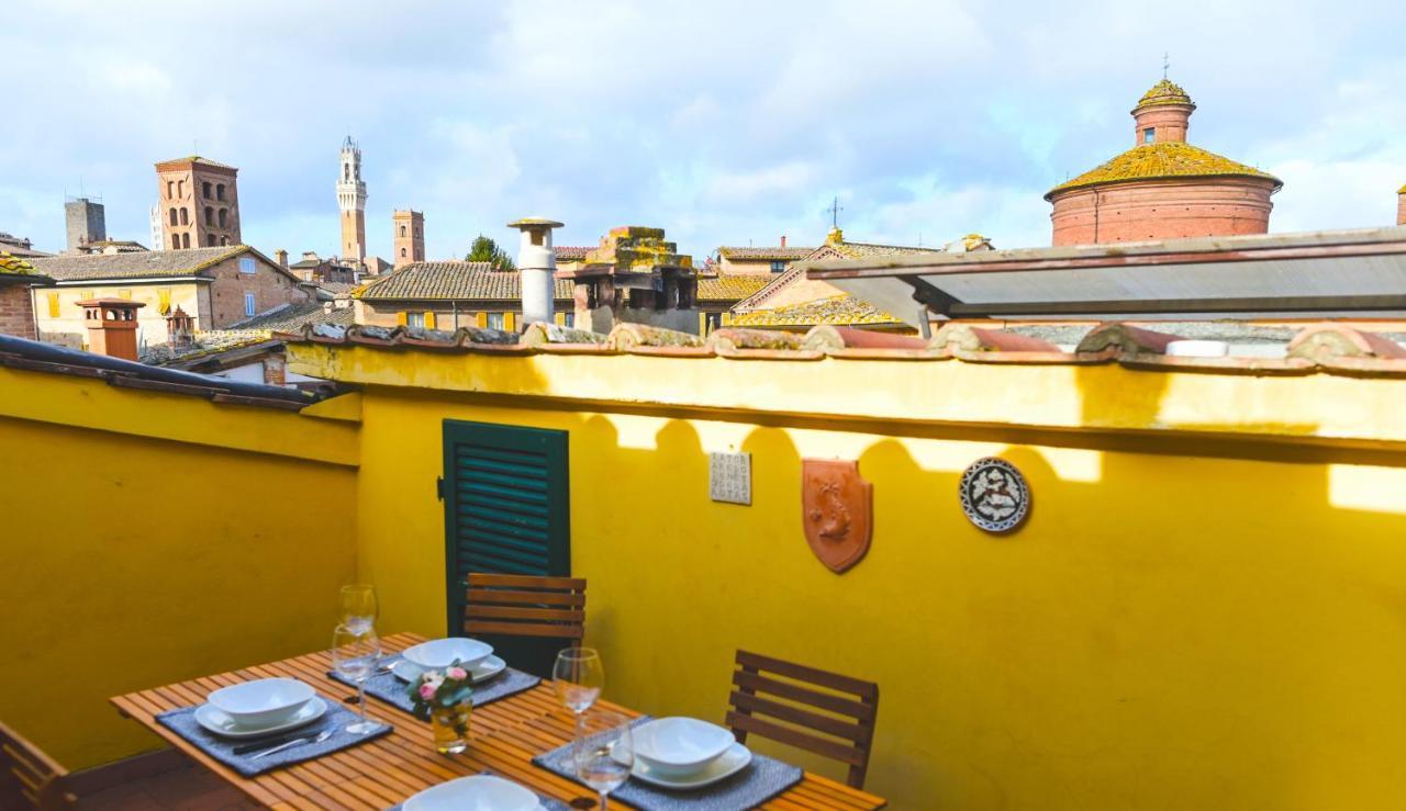 Un Terrazzo Sulla Magia Apartment Siena Luaran gambar