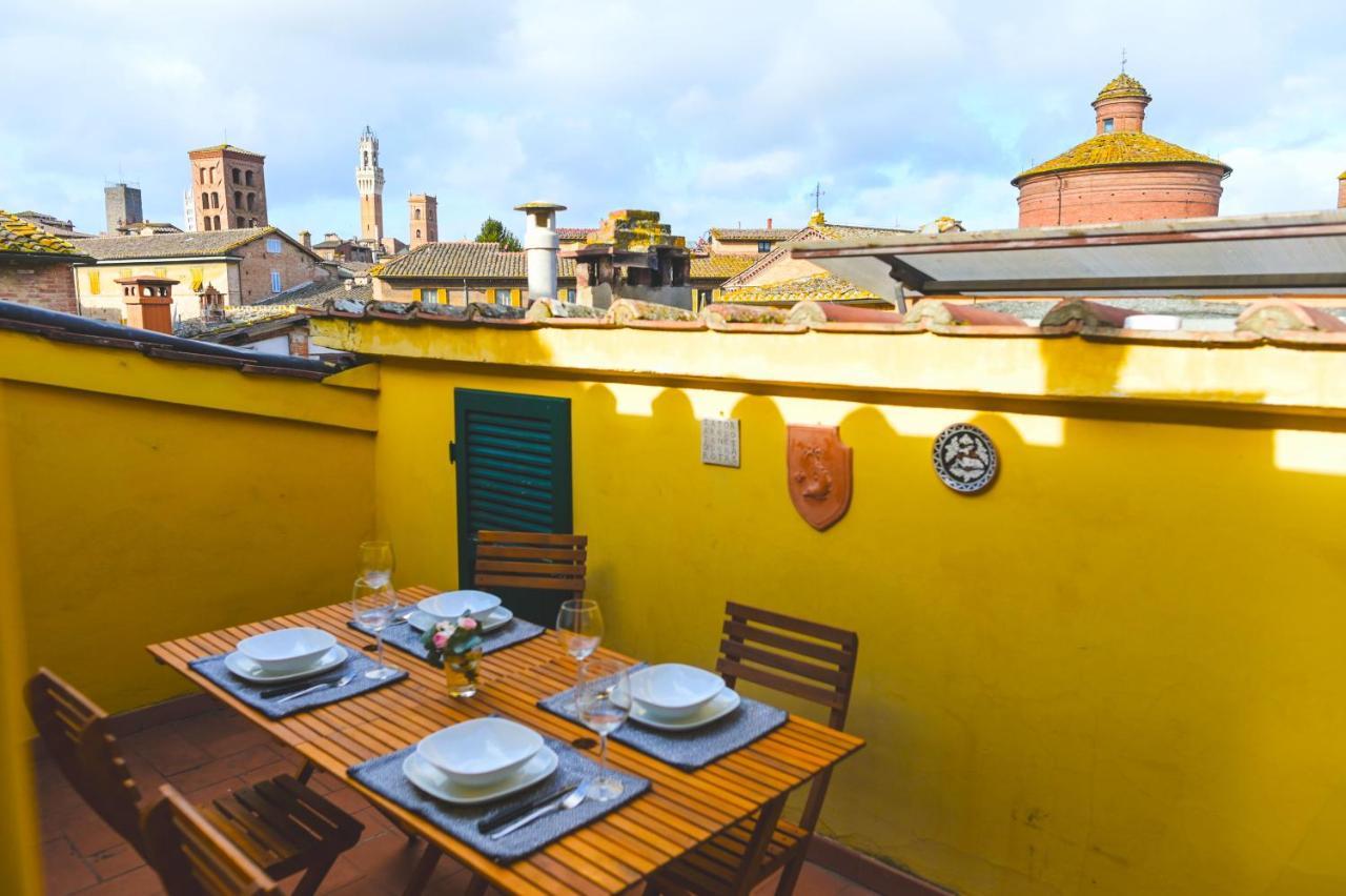 Un Terrazzo Sulla Magia Apartment Siena Luaran gambar